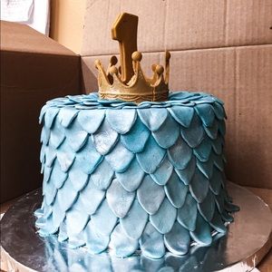 Meet your Posher, Xhuljana